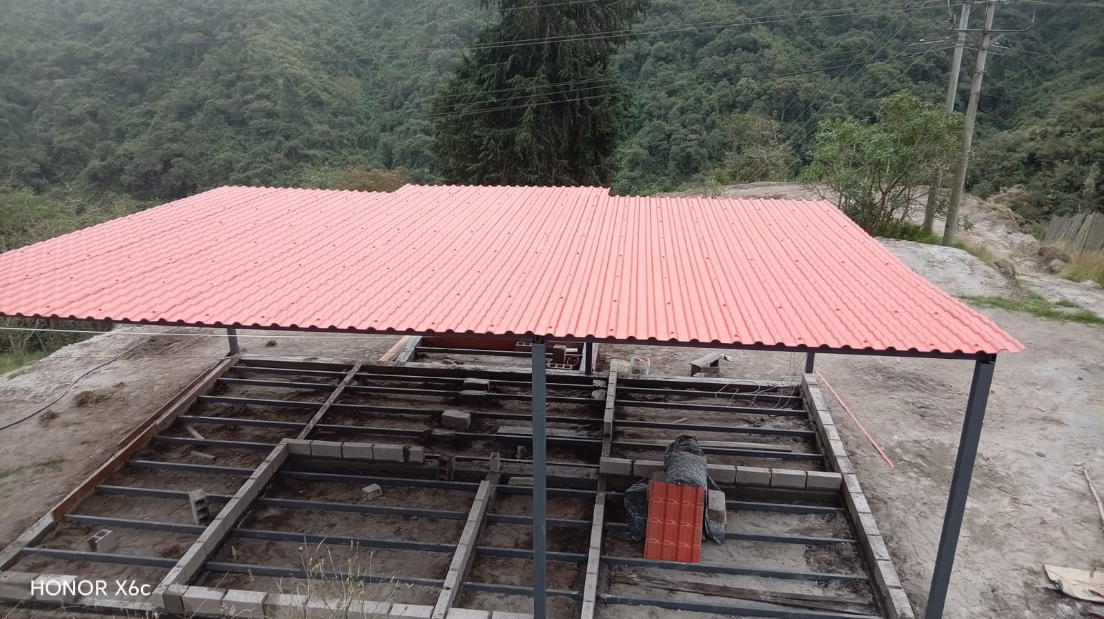 Instalación de cubierta en proyecto Home Construcciones